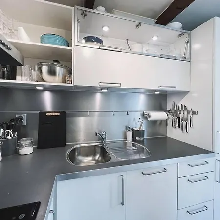 Apartment Cozy Ap With Loft, Own Parking