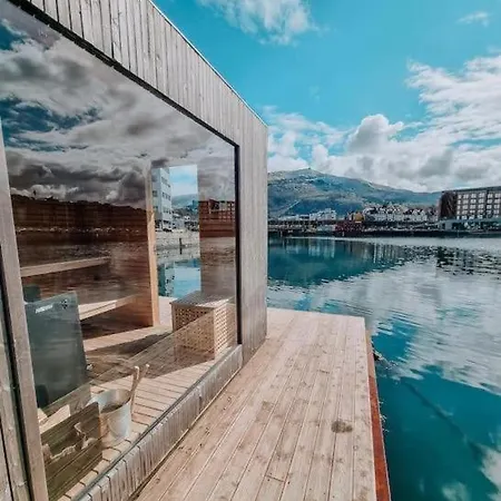 Leilighet Cozy Ap With Loft, Own Parking Bergen